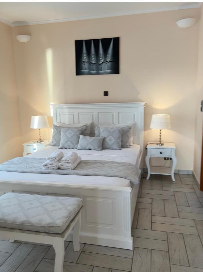 Katerina Apartments & Studios Naoussa Esterno foto