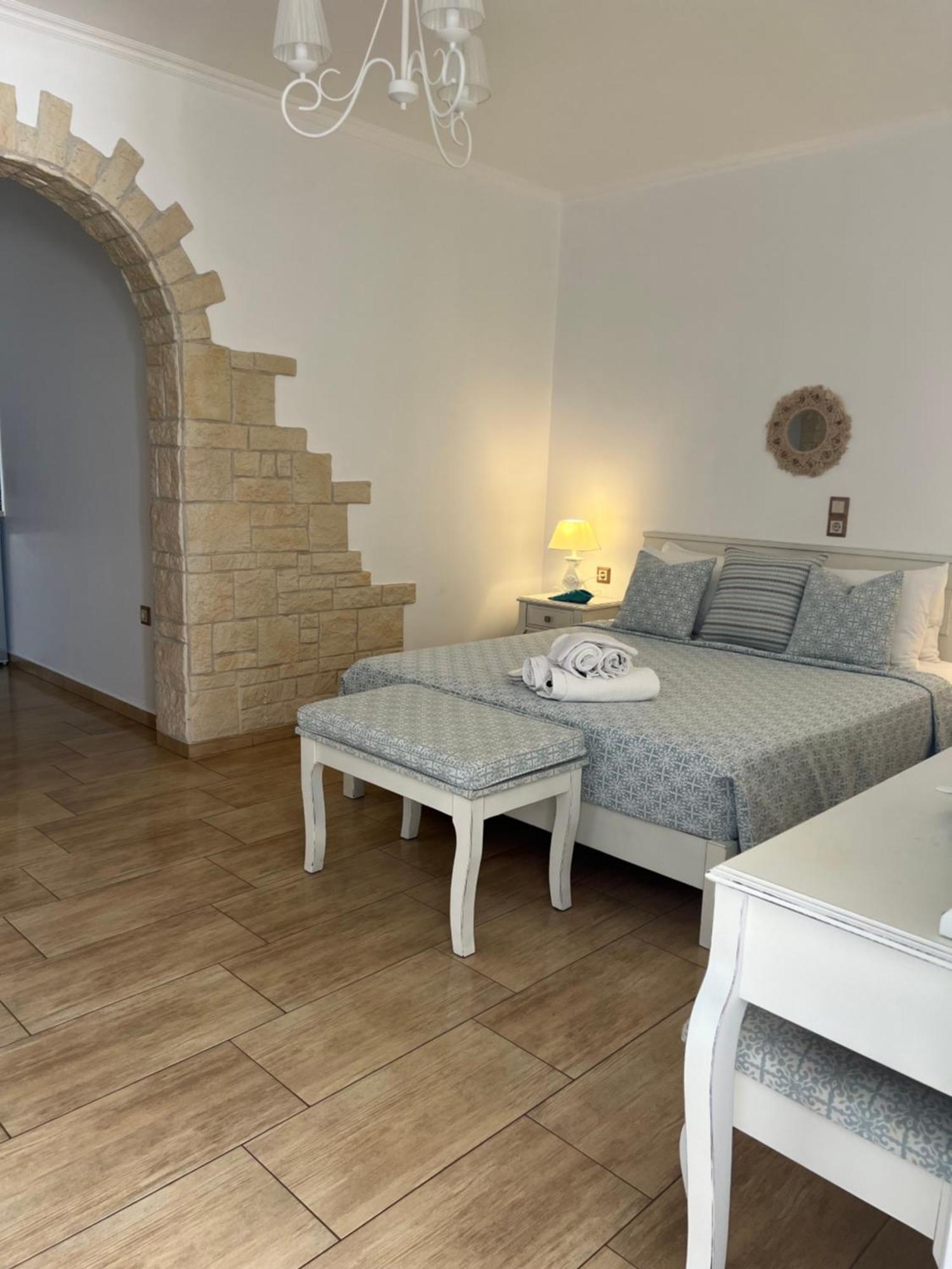 Katerina Apartments & Studios Naoussa Esterno foto