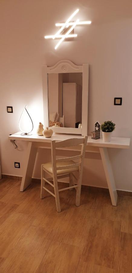 Katerina Apartments & Studios Naoussa Esterno foto